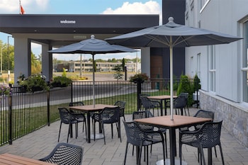 hampton inn by hilton cornwall