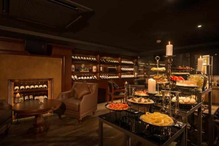 bespoke trendy hotel hanoi