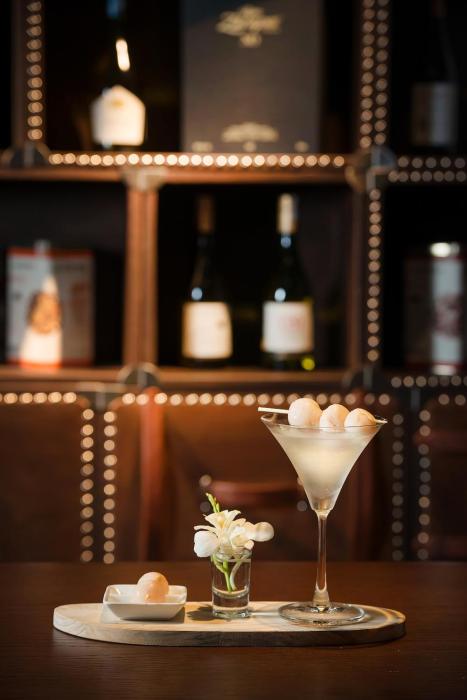 bespoke trendy hotel hanoi