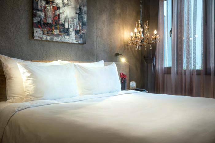 bespoke trendy hotel hanoi