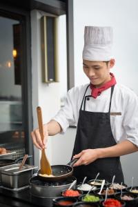 bespoke trendy hotel hanoi