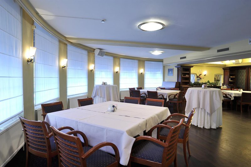 Golden Tulip West Ende,Helmond>>Eindhoven,4 star