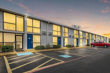 motel 6 henderson tx