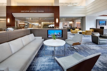 Hyatt Regency Dulles,Dulles>>Baileys Crossroads,4 star