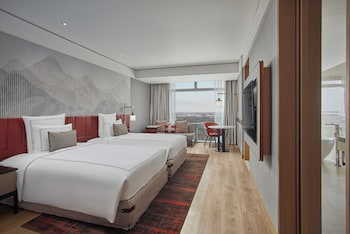 swissotel clark