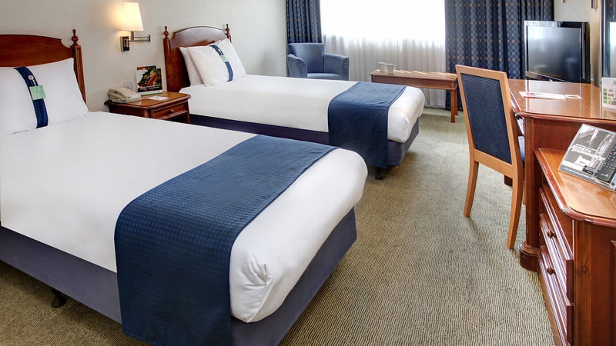 holiday inn aylesbury by ihg