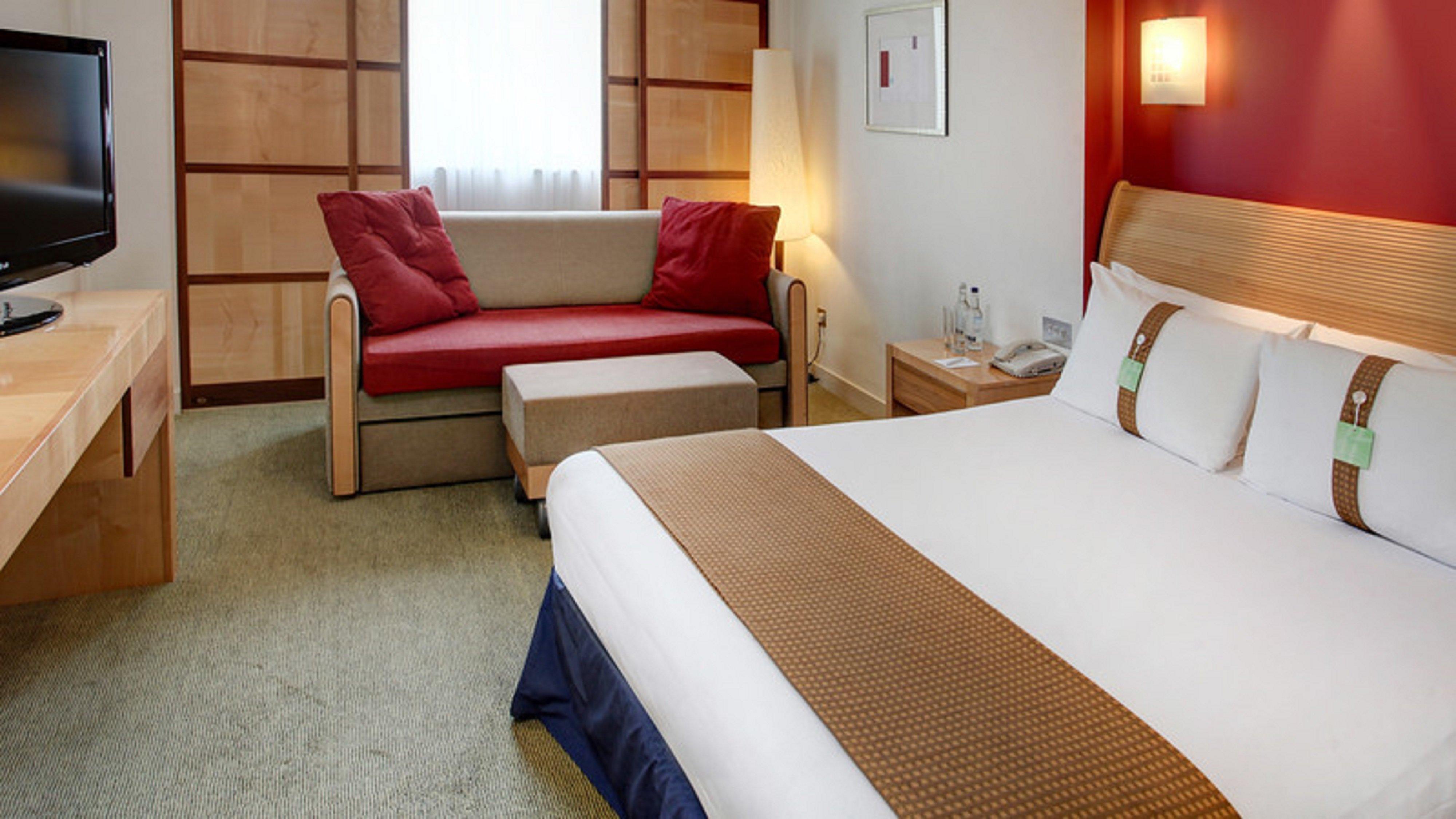 holiday inn aylesbury by ihg