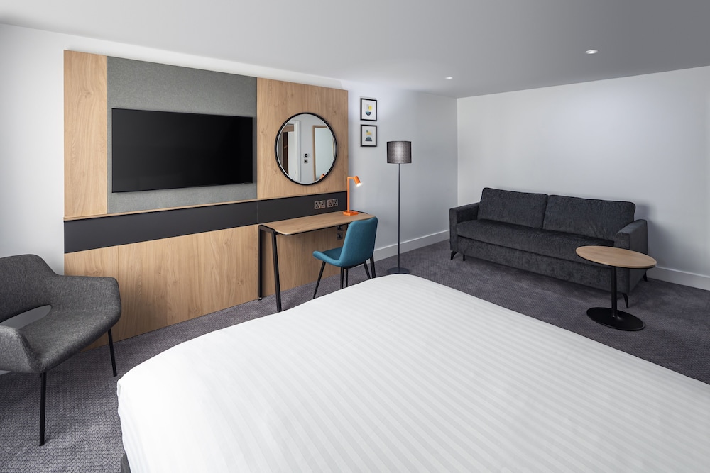 holiday inn aylesbury by ihg