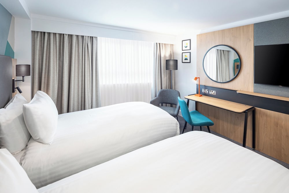 holiday inn aylesbury by ihg