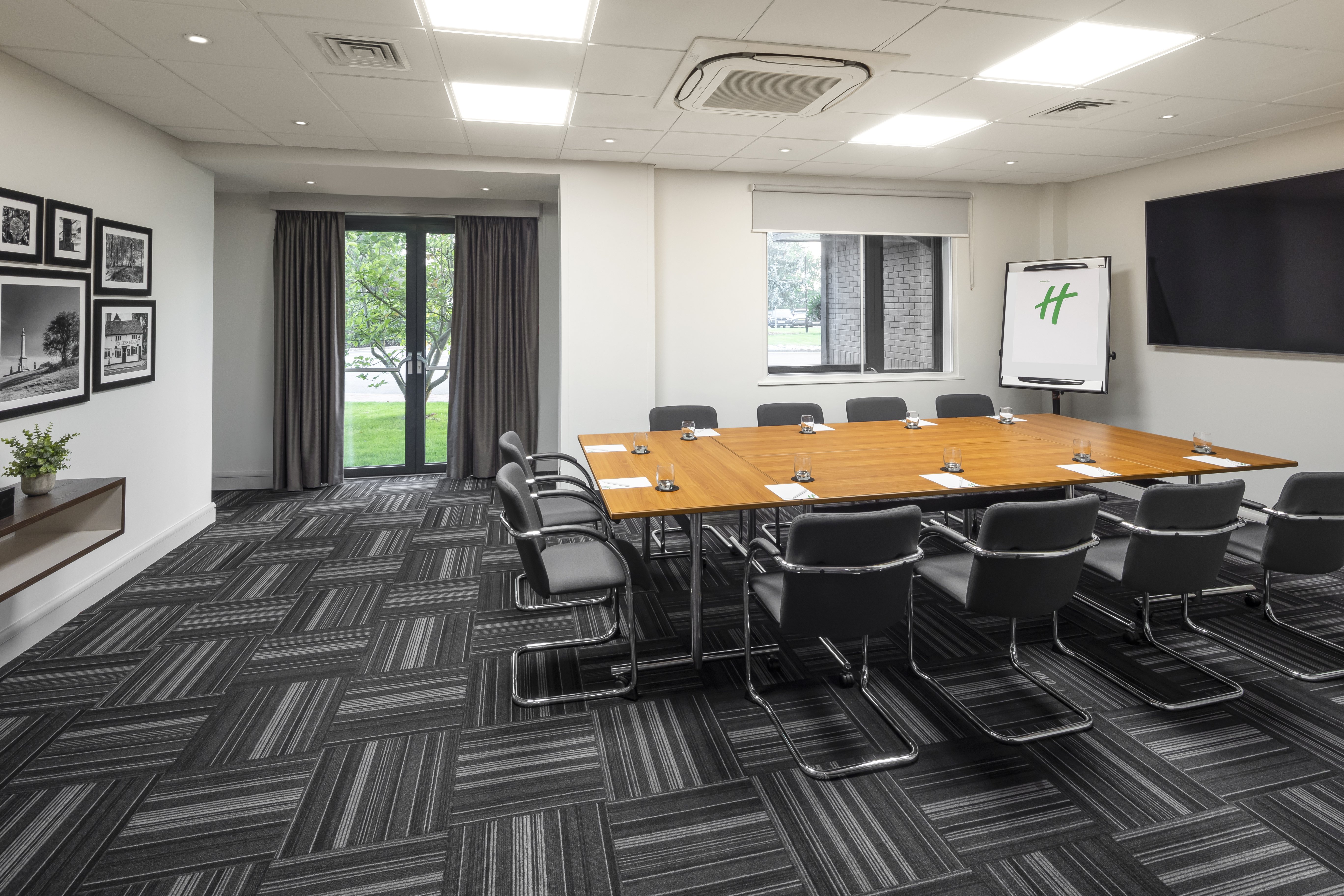 holiday inn aylesbury by ihg