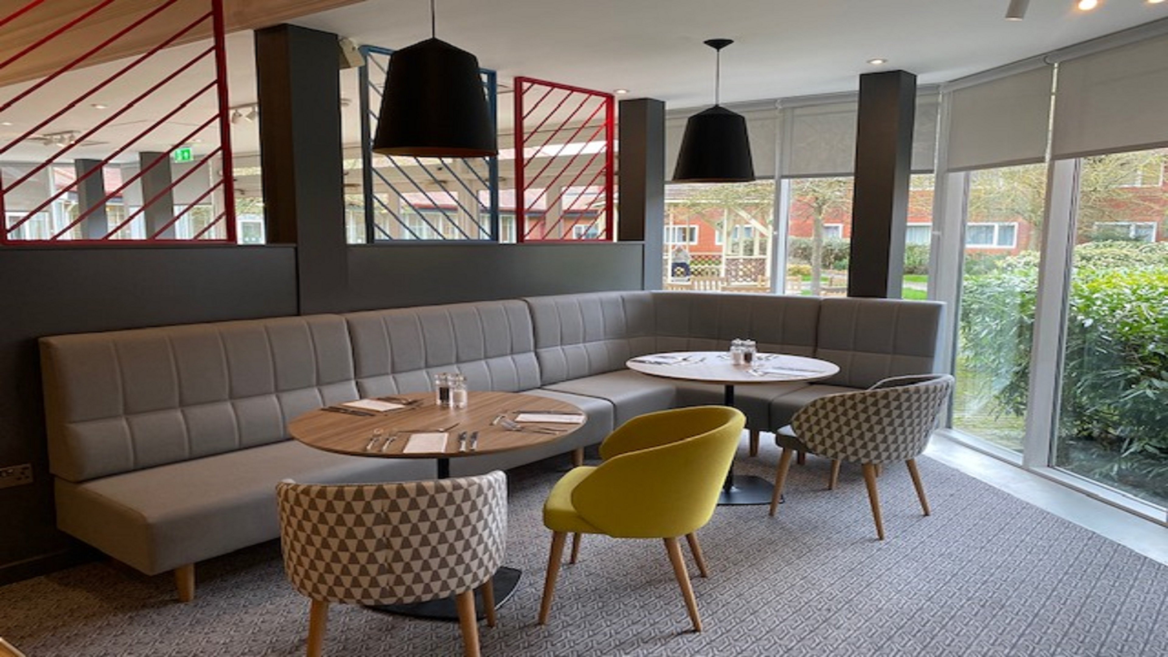 holiday inn aylesbury by ihg