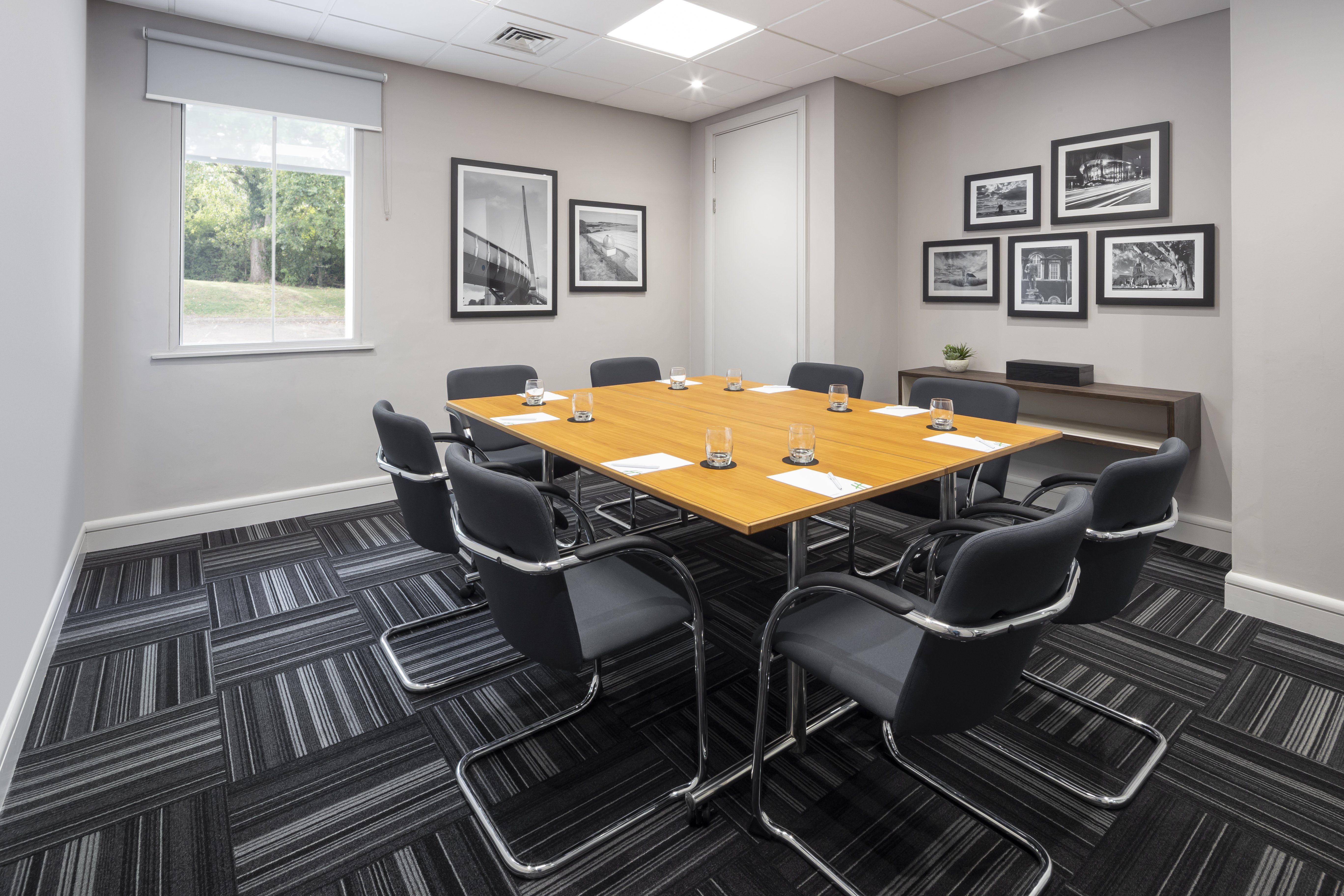 holiday inn aylesbury by ihg