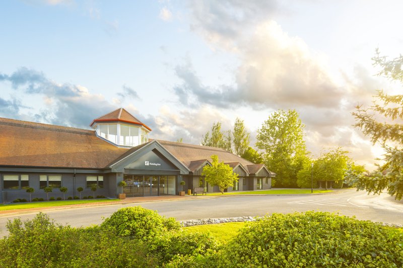 holiday inn aylesbury by ihg