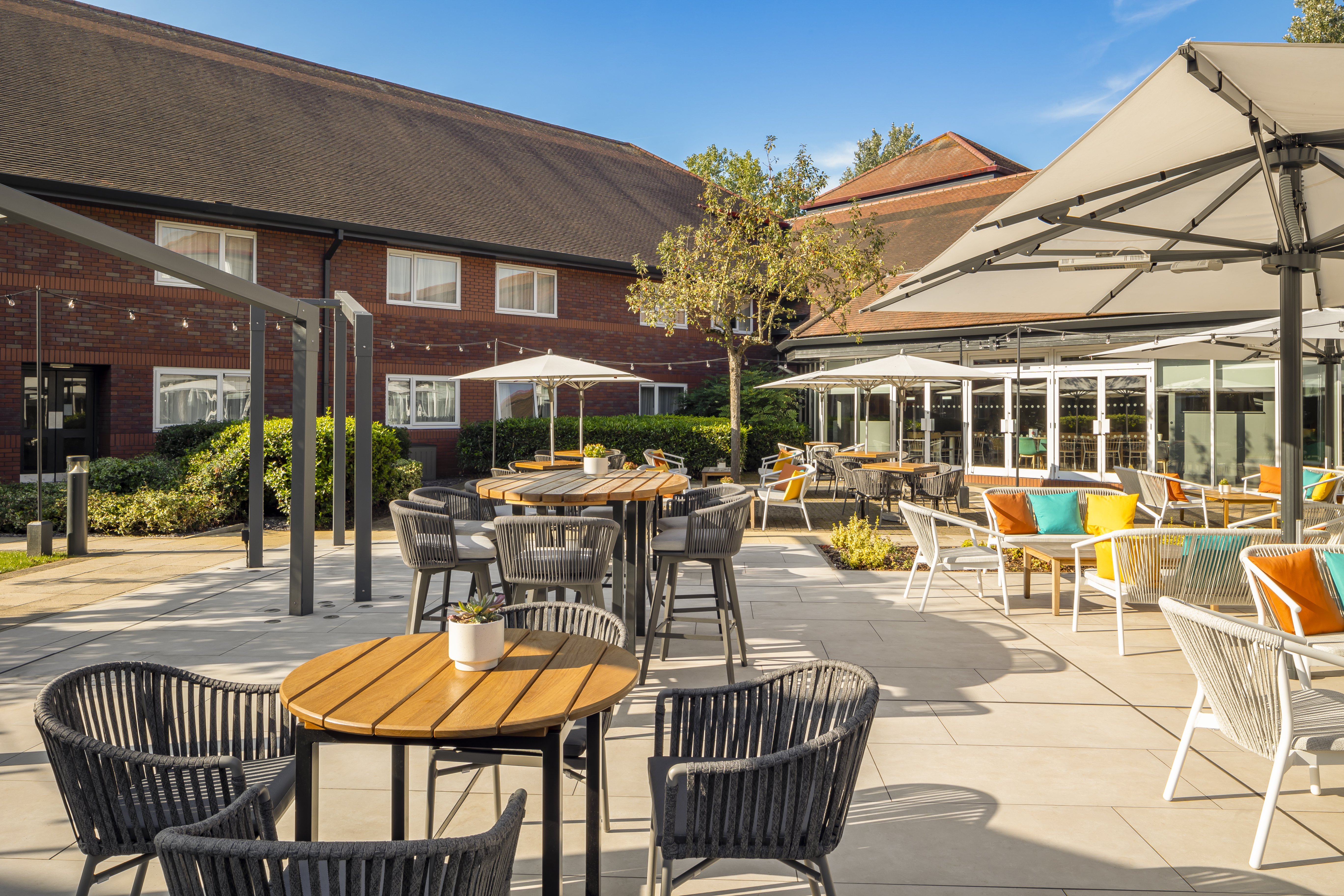 holiday inn aylesbury by ihg