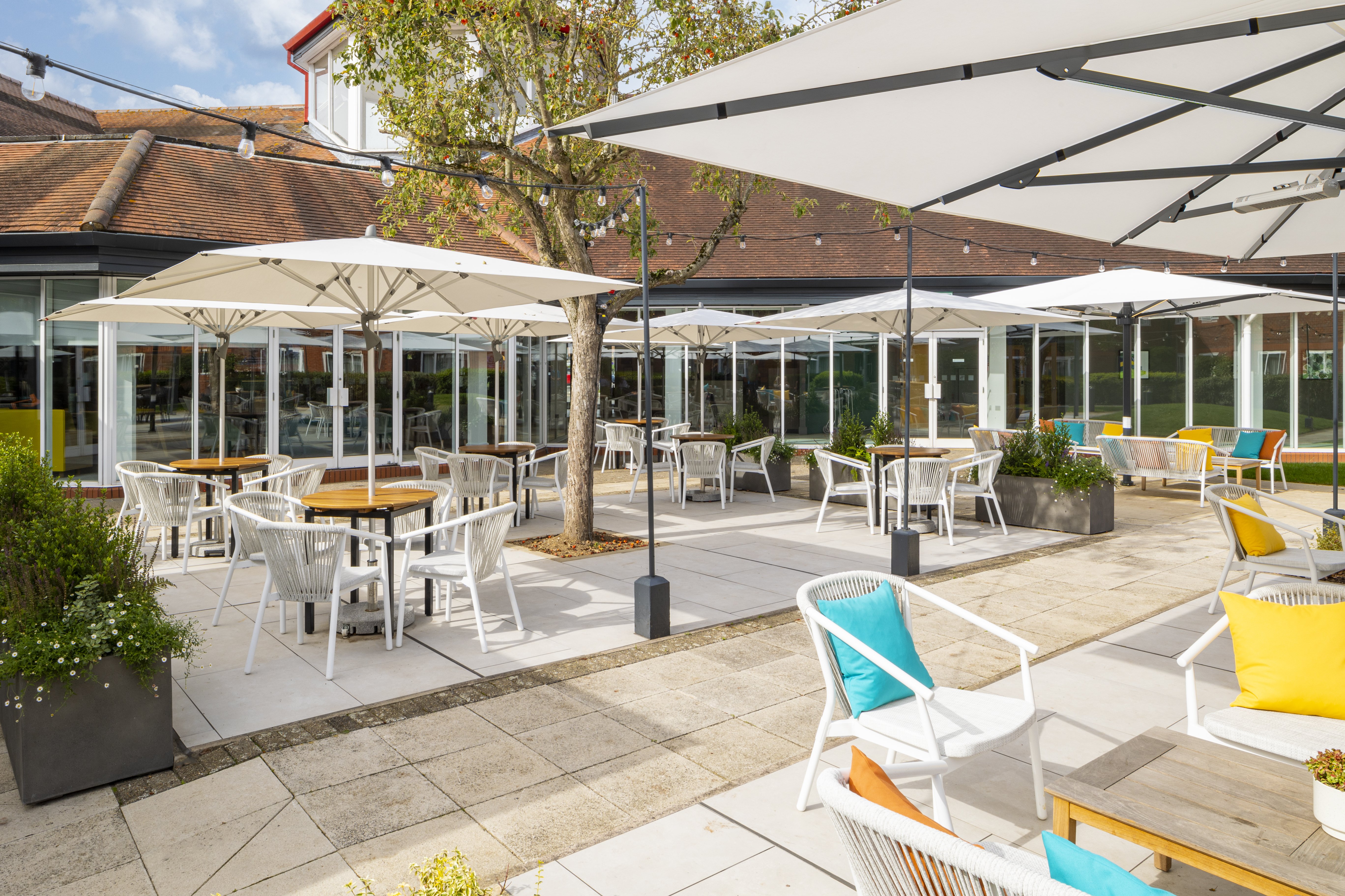 holiday inn aylesbury by ihg