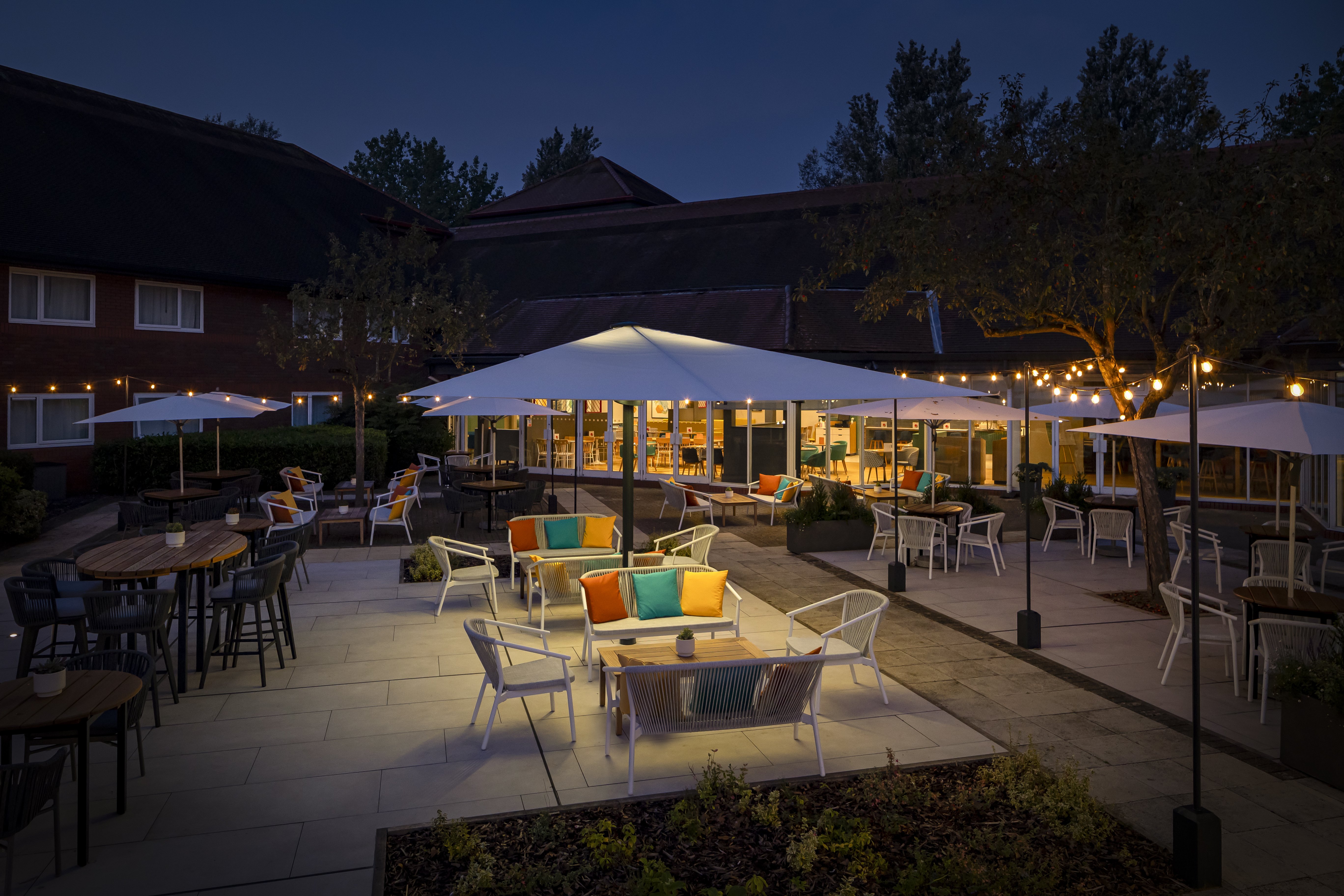 holiday inn aylesbury by ihg