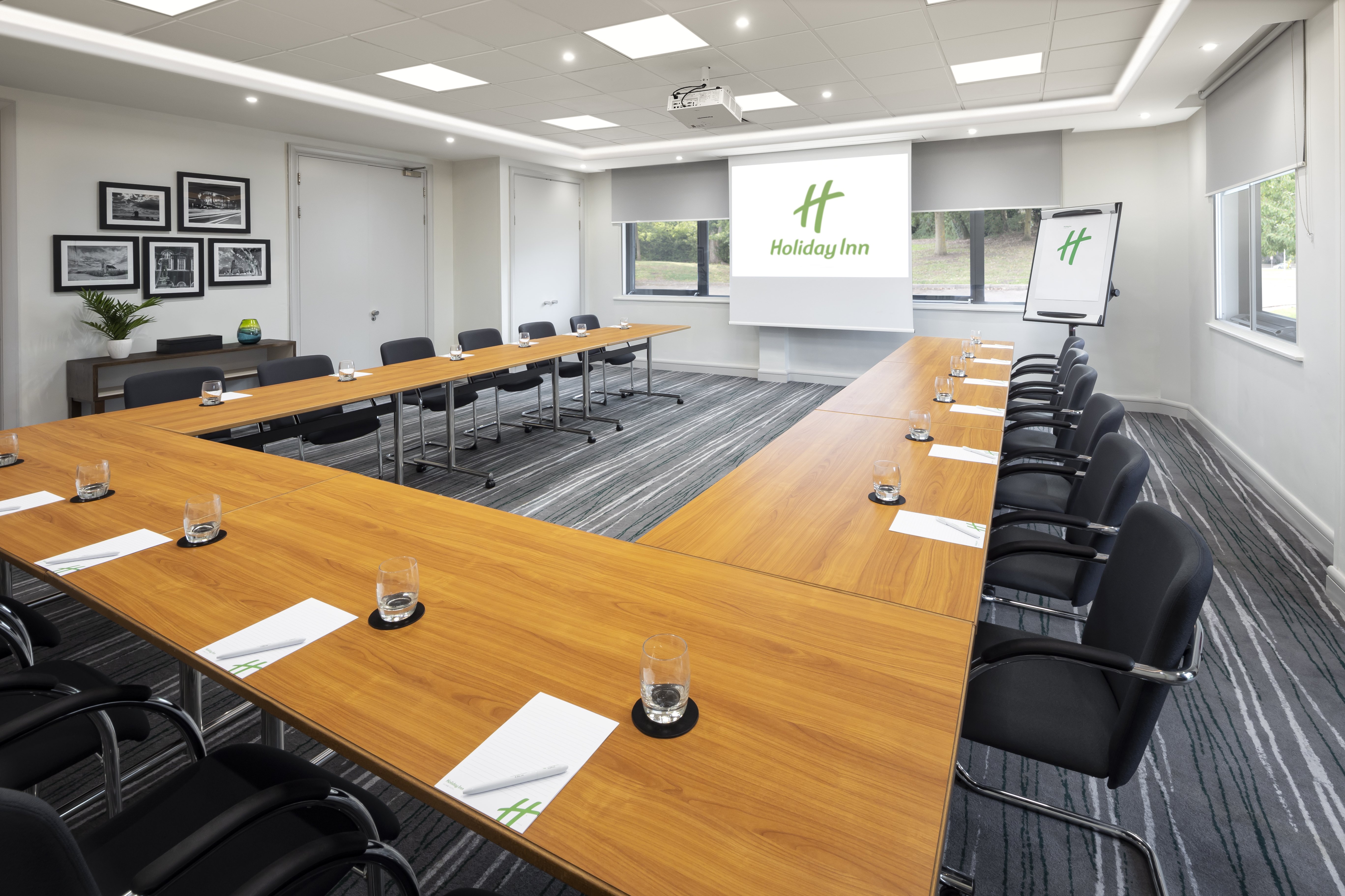 holiday inn aylesbury by ihg