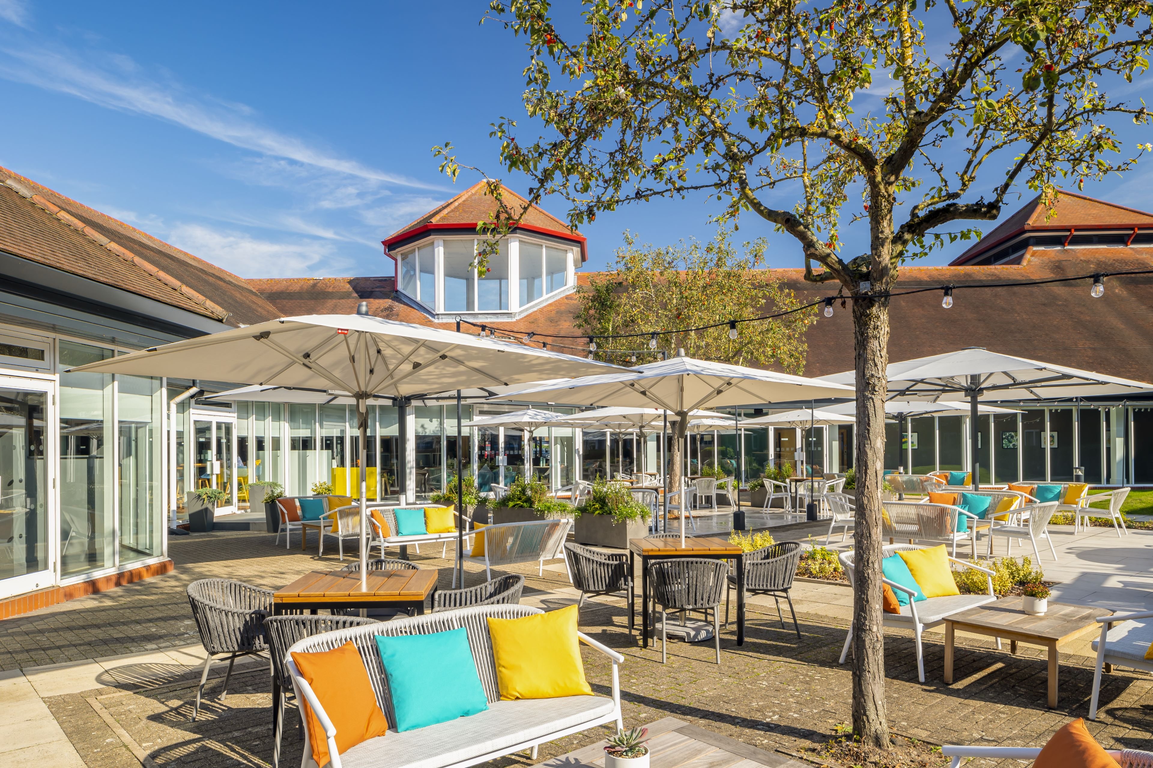 holiday inn aylesbury by ihg