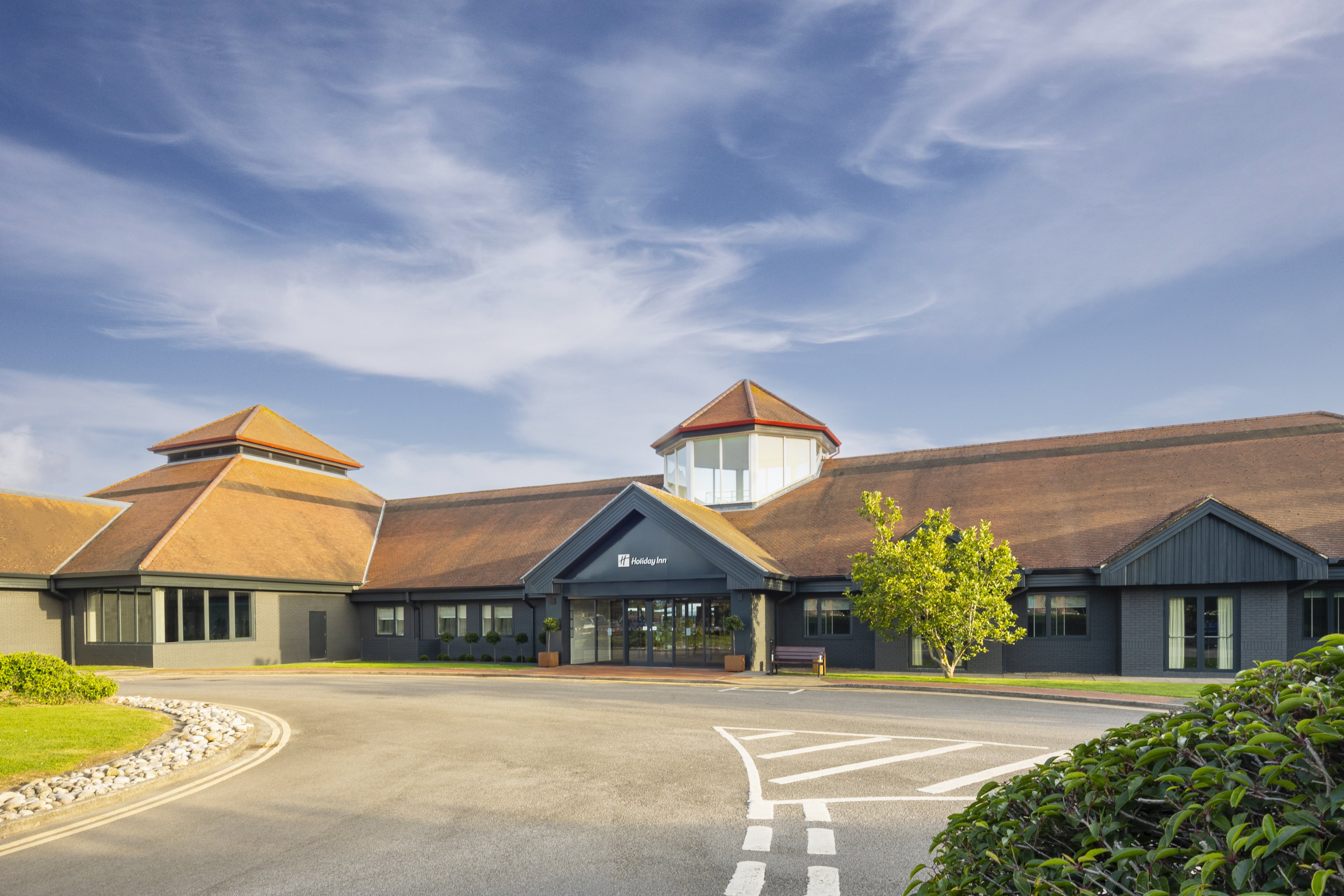 holiday inn aylesbury by ihg