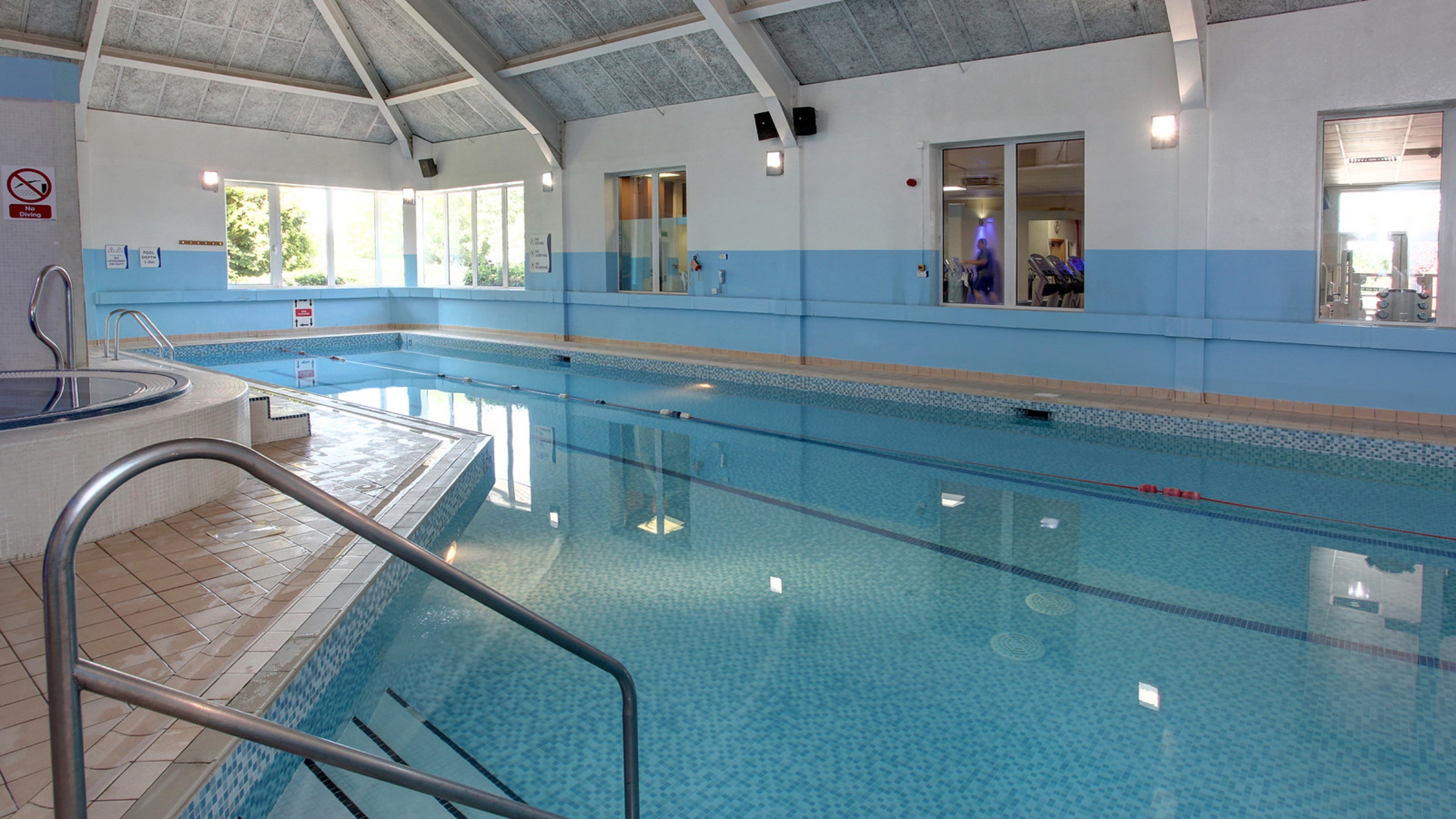 holiday inn aylesbury by ihg