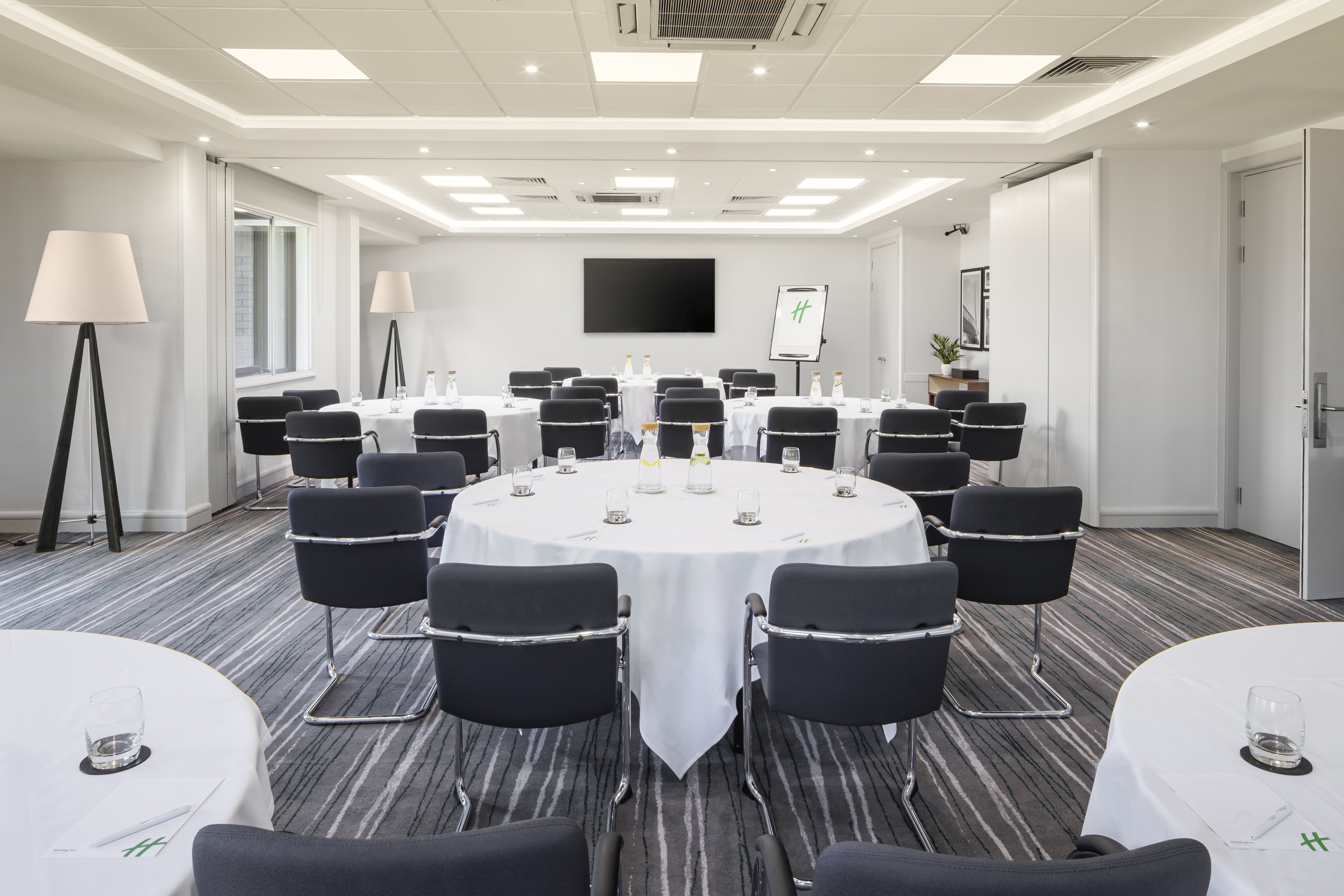 holiday inn aylesbury by ihg