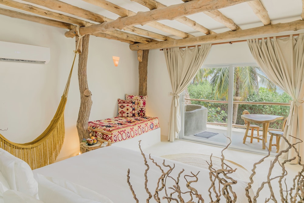 eteka slow beach hotel