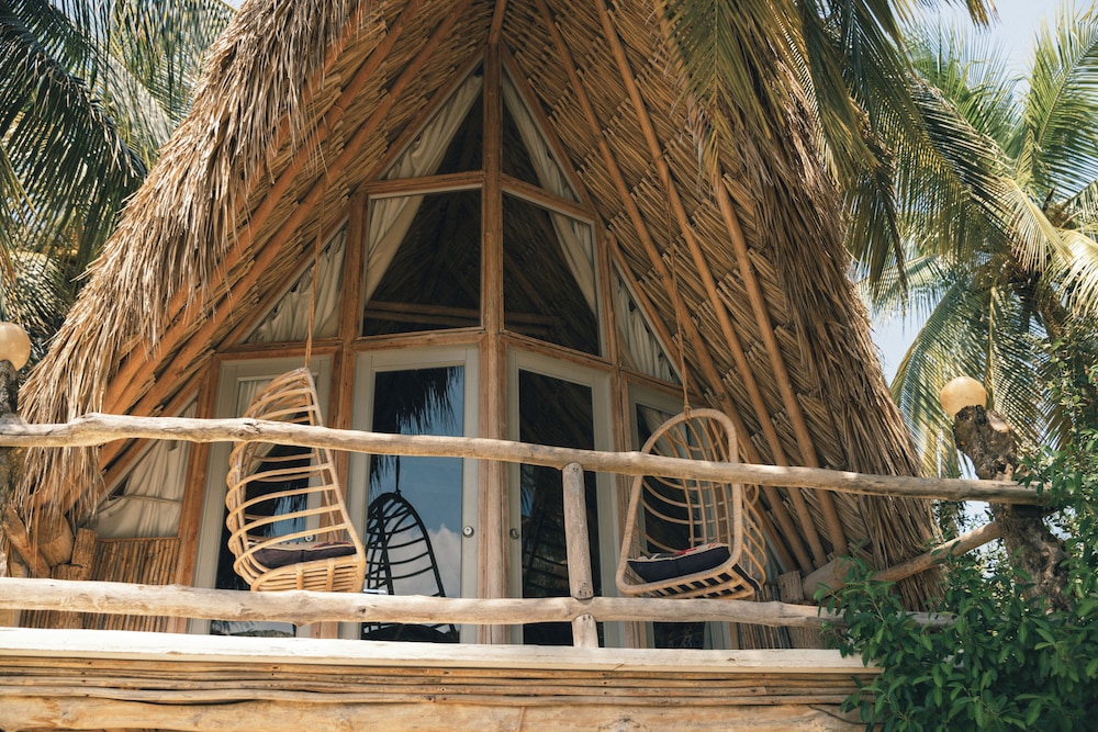 eteka slow beach hotel