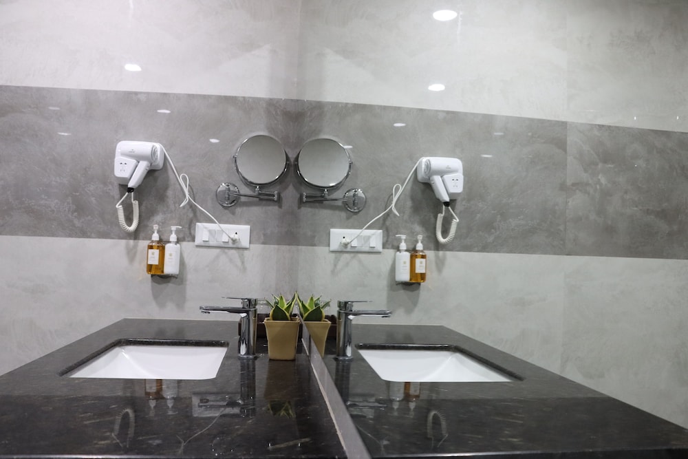 playotel premier guna