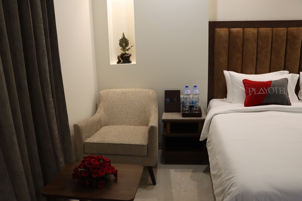 playotel premier guna