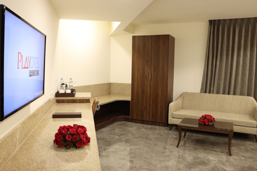 playotel premier guna