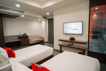 playotel premier guna