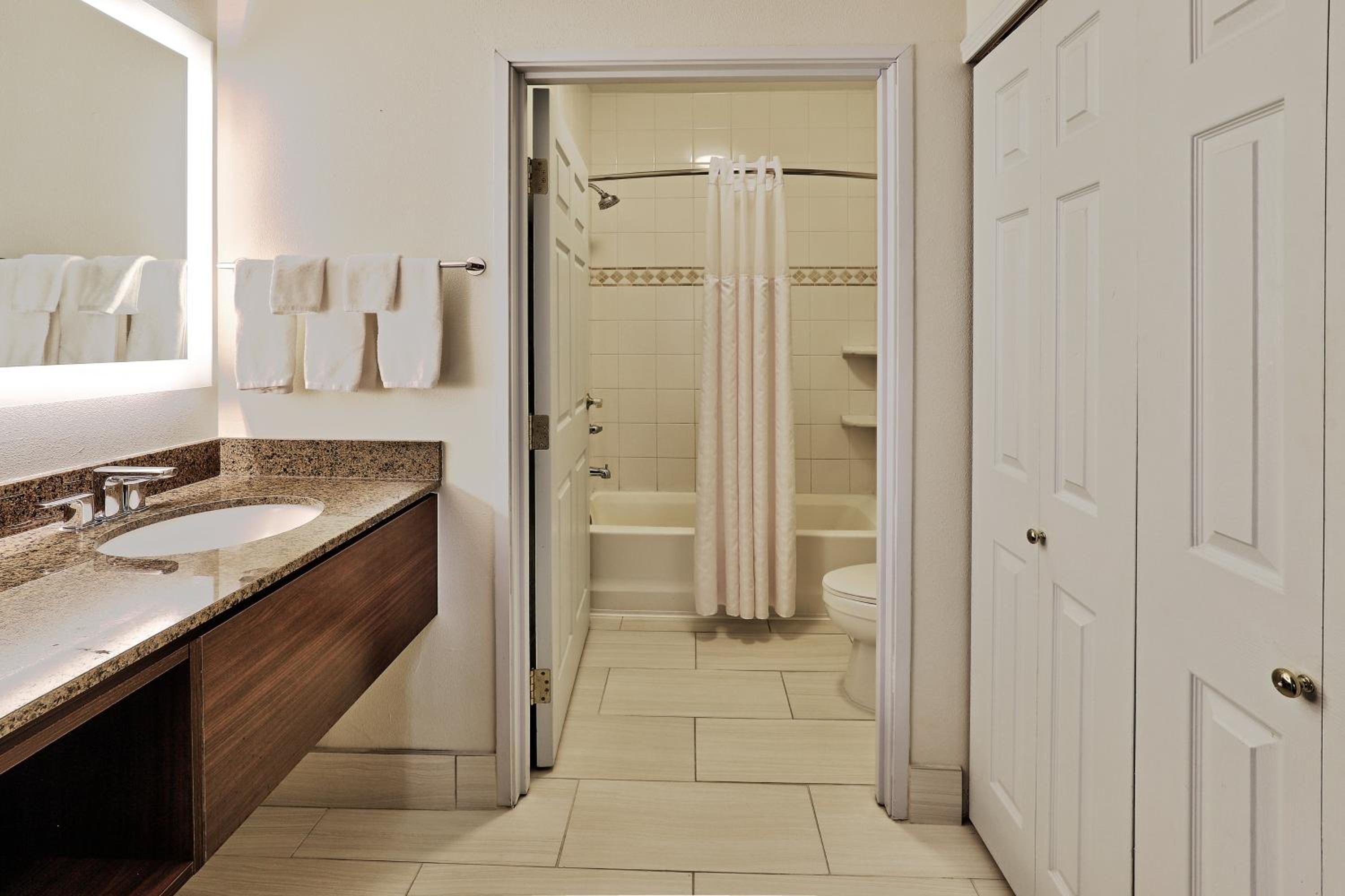 staybridge suites albuquerque airport by ihg