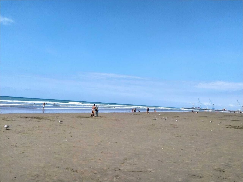 hostal venecia tu casa en manta