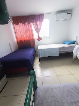 hostal venecia tu casa en manta