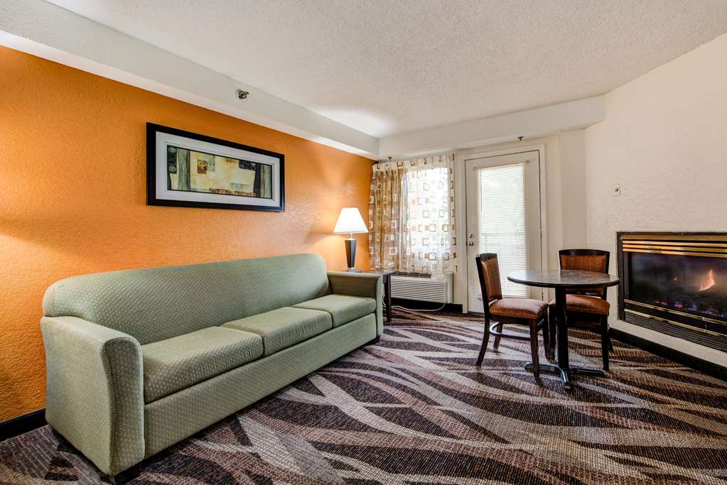 quality inn creekside downtown gatlinburg