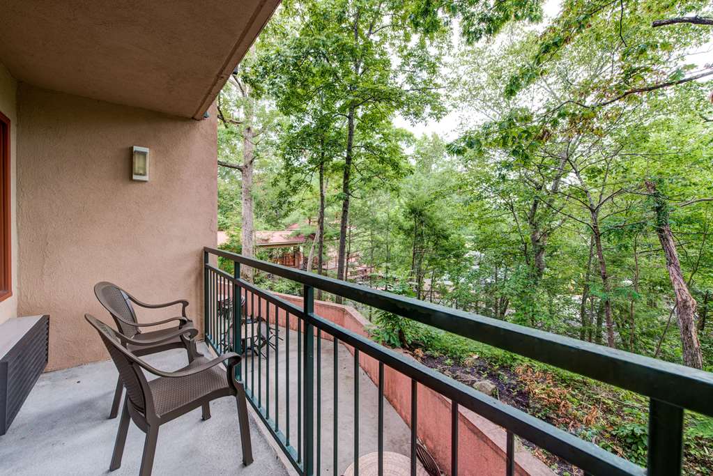 quality inn creekside downtown gatlinburg