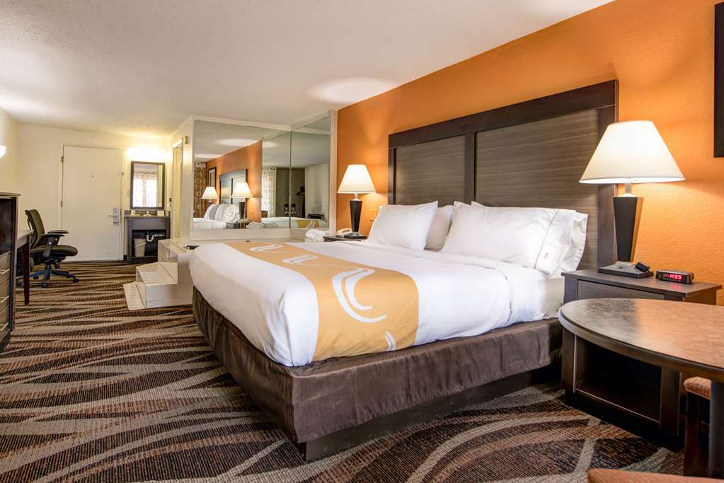 quality inn creekside downtown gatlinburg