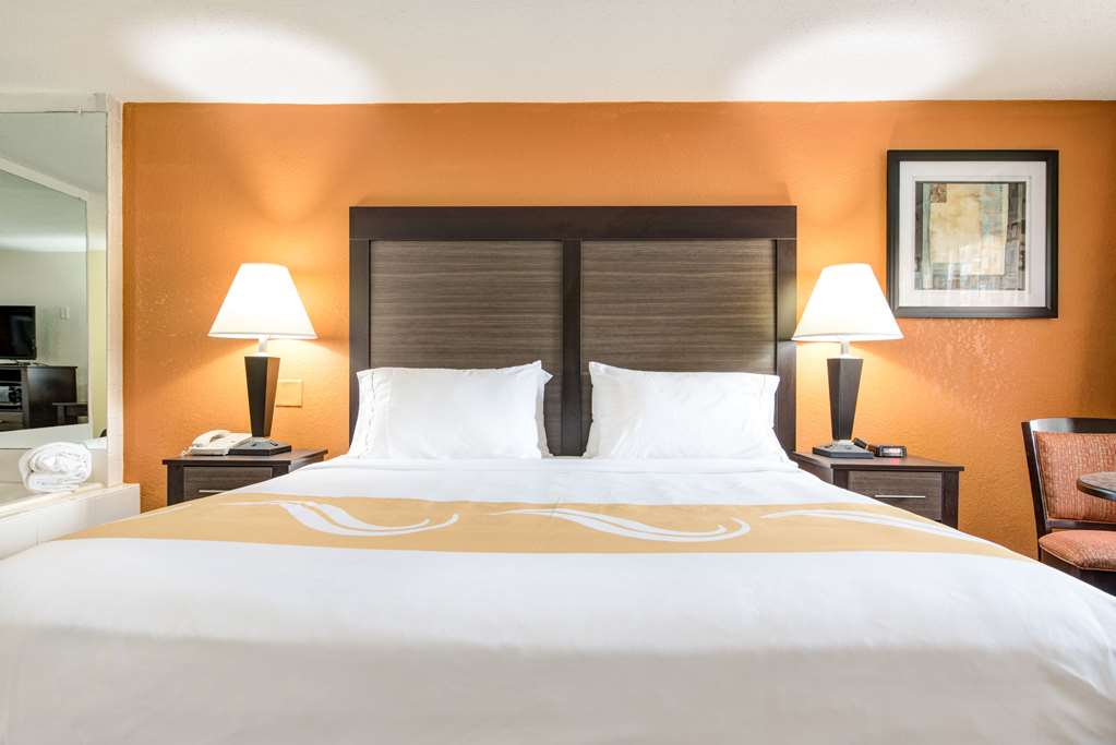 quality inn creekside downtown gatlinburg