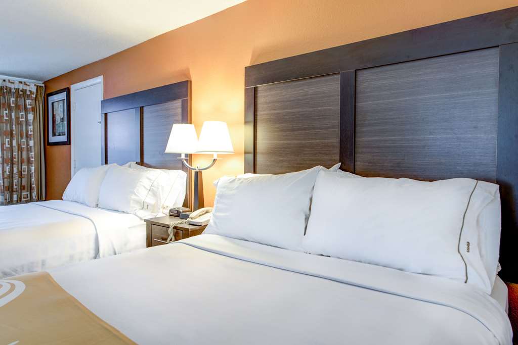 quality inn creekside downtown gatlinburg