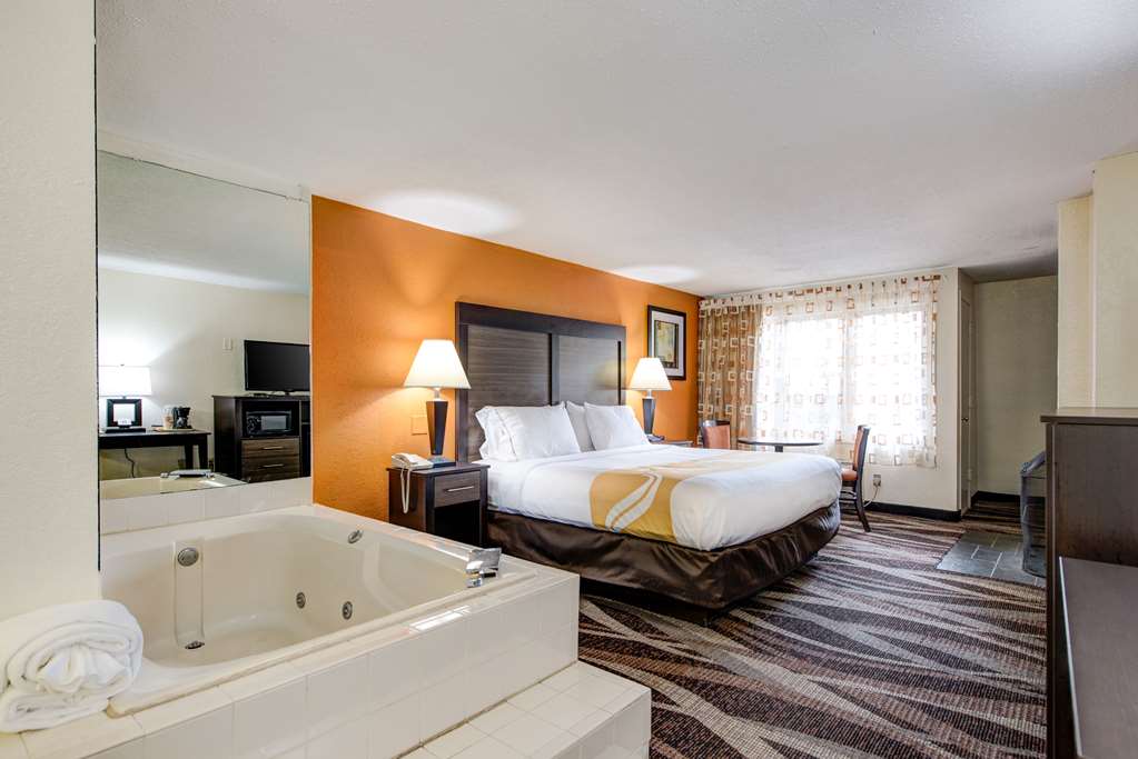 quality inn creekside downtown gatlinburg