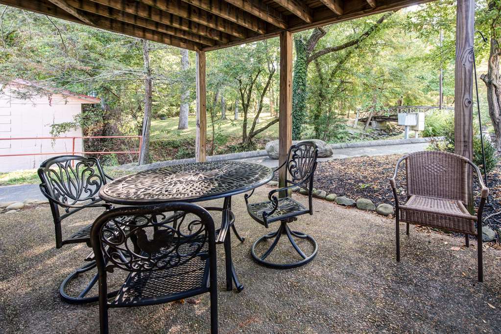 quality inn creekside downtown gatlinburg