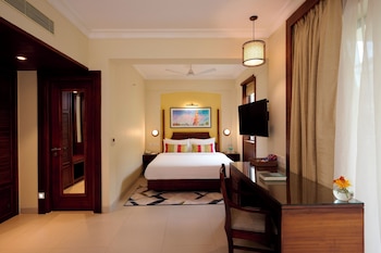 sea breeze sarovar portico varca goa