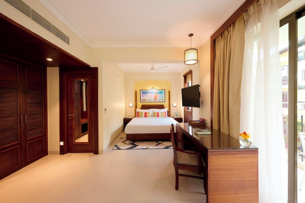 sea breeze sarovar portico varca goa