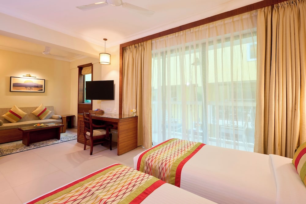 sea breeze sarovar portico varca goa