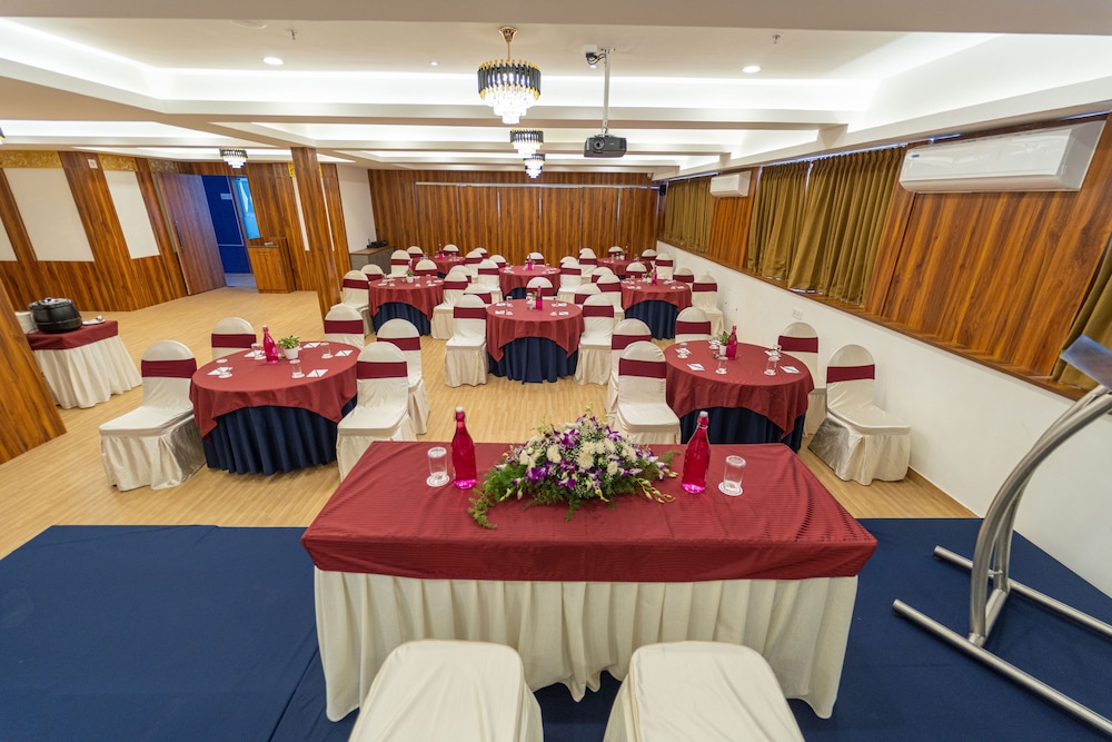 clarks inn airport bangalore
