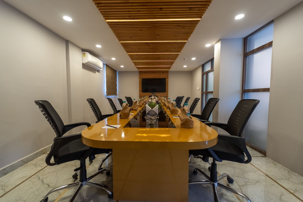 clarks inn airport bangalore