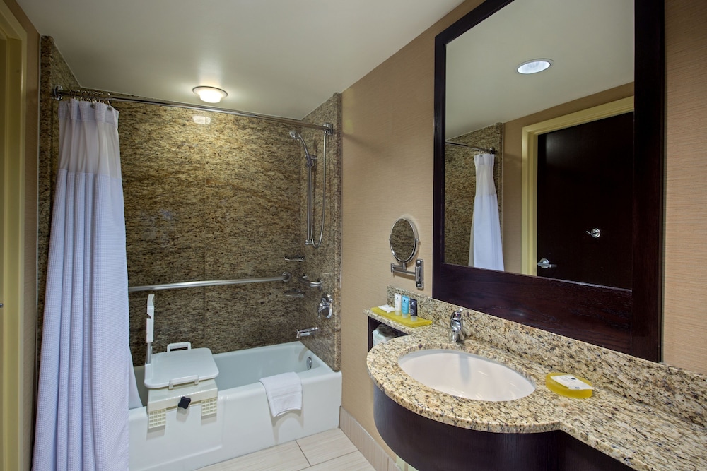 crowne plaza lombard downers grove by ihg