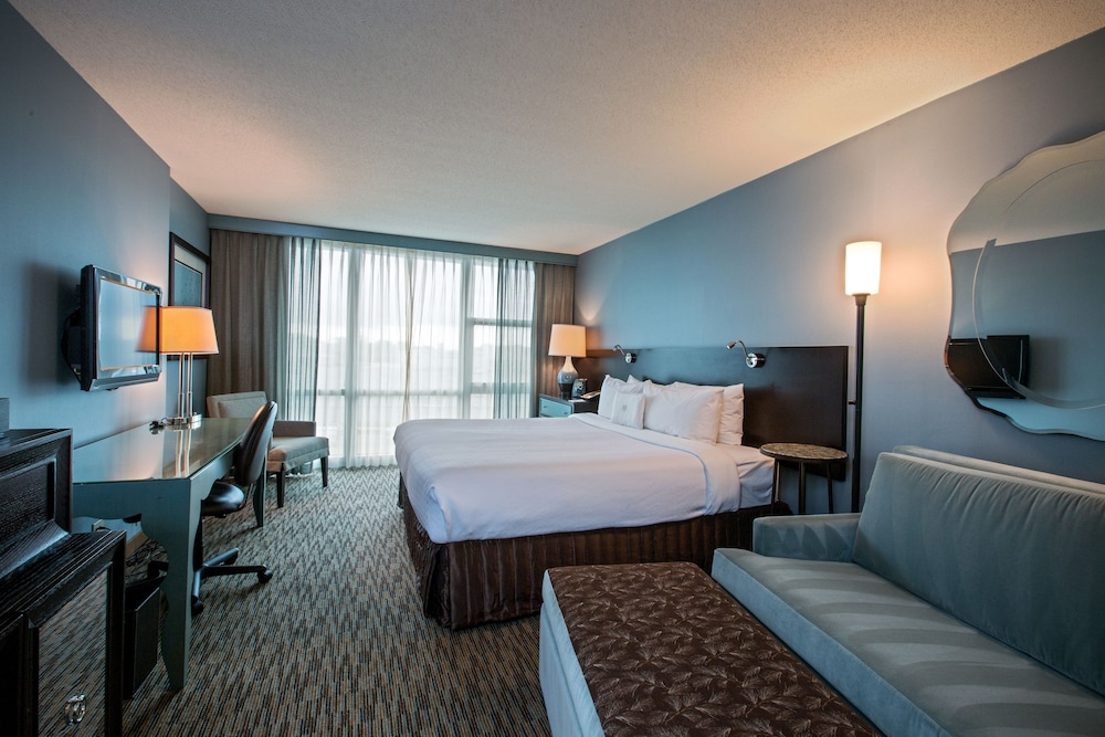 crowne plaza lombard downers grove by ihg