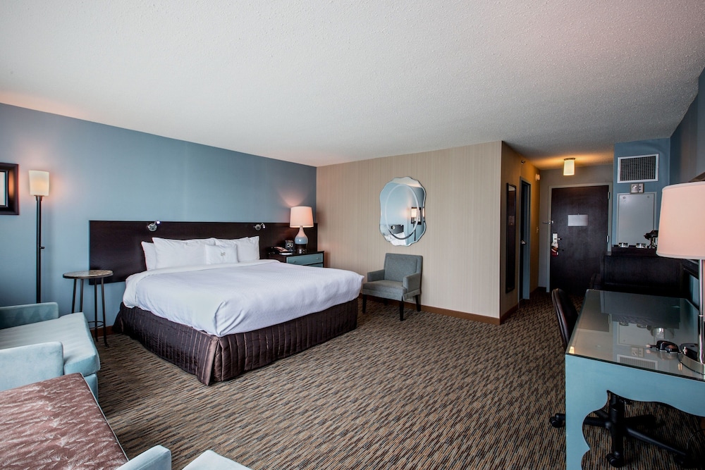 crowne plaza lombard downers grove by ihg