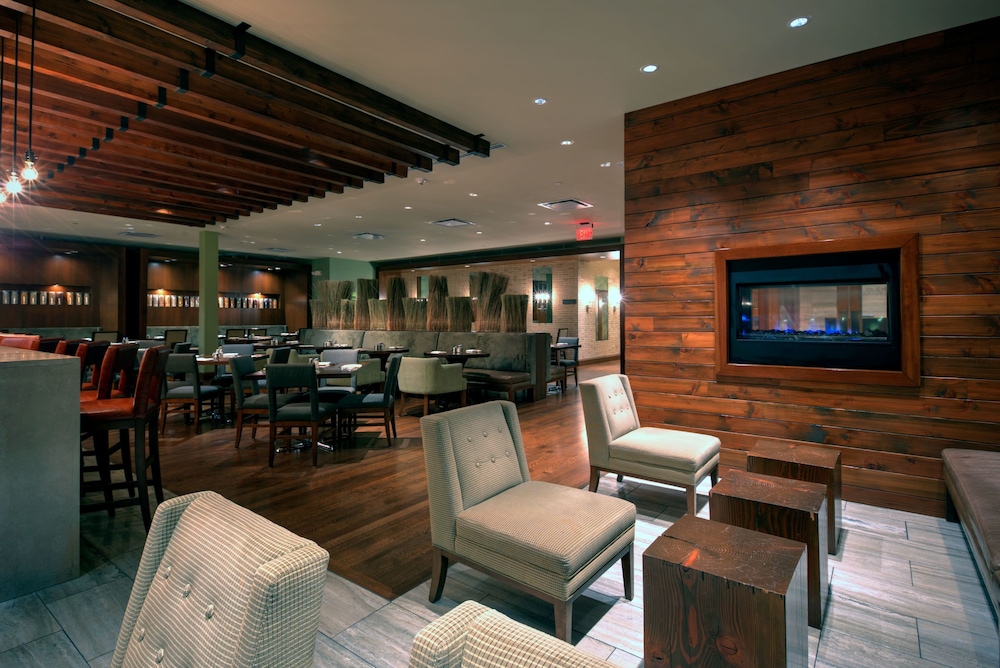 crowne plaza lombard downers grove by ihg